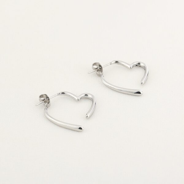 Oorbellen Falling Heart Zilver